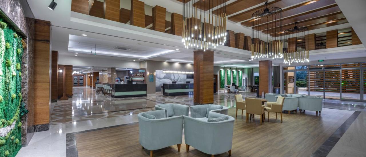Wyndham Garden Lara מלון