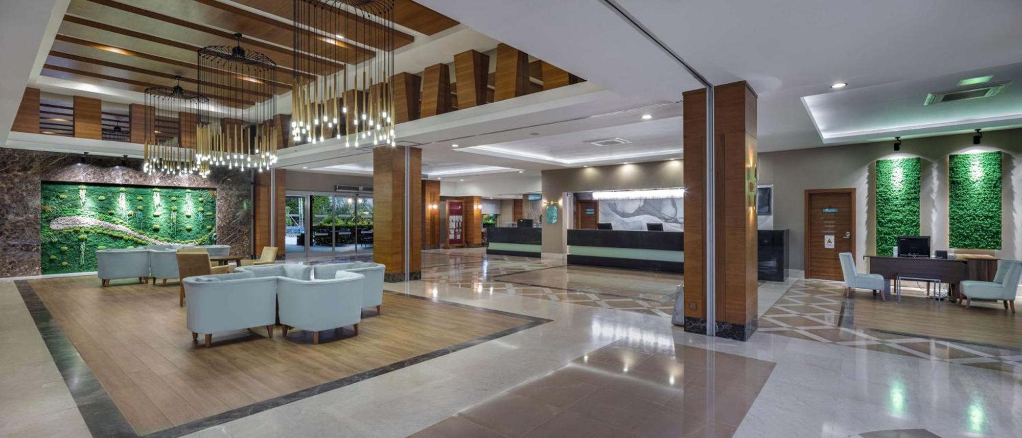 Wyndham Garden Lara 4* אנטליה