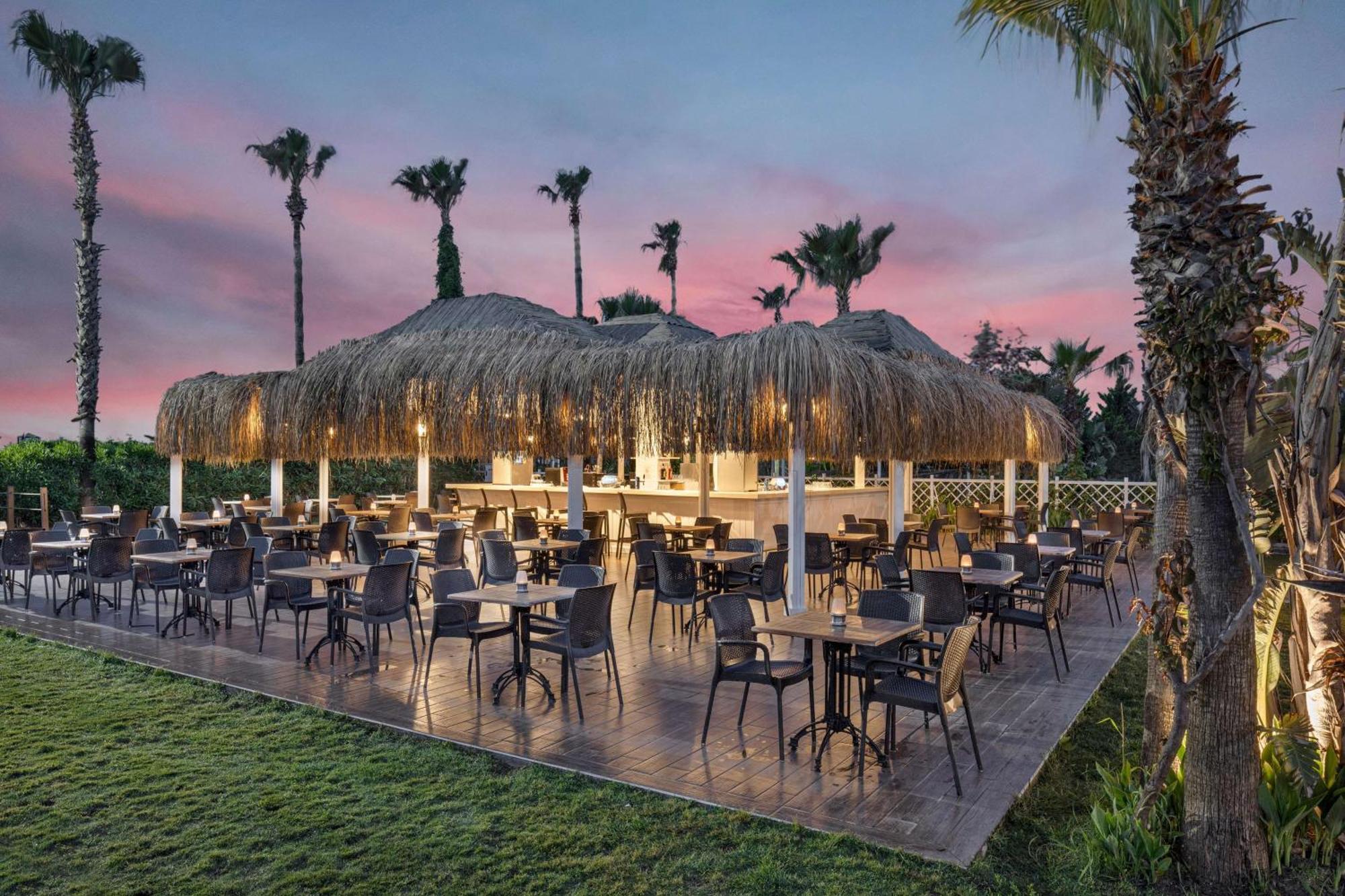 Wyndham Garden Lara 4* אנטליה