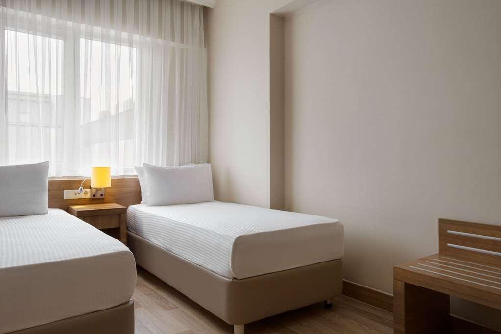 Wyndham Garden Lara Hotel 4*